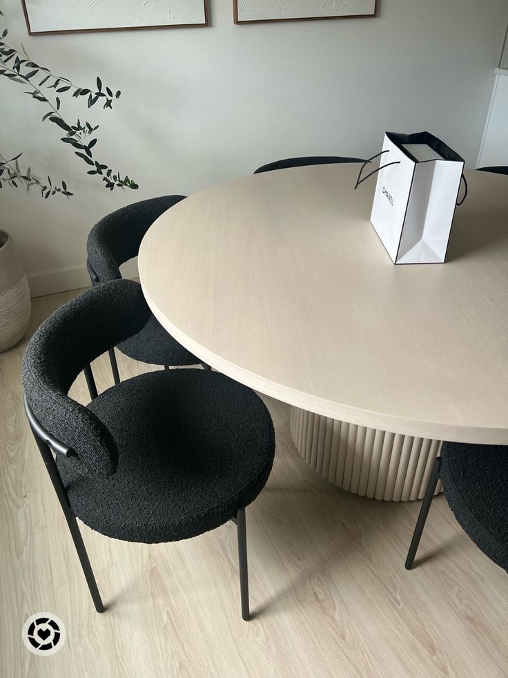 Chaise Bouclette