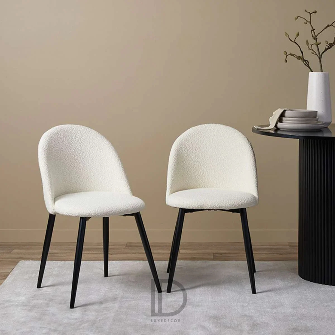 Aely Chaise