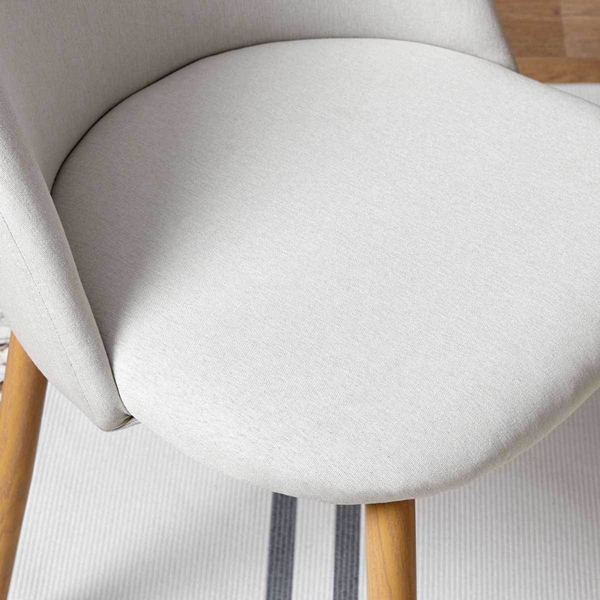 Aely Chaise