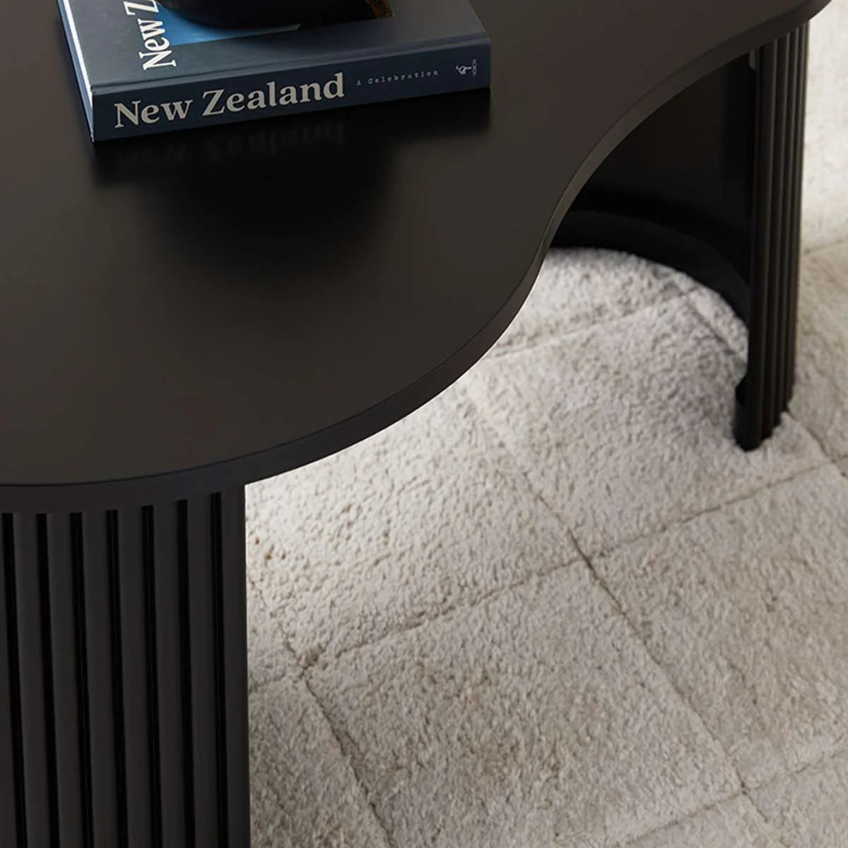 Table Basse Eve en Forme de Galet