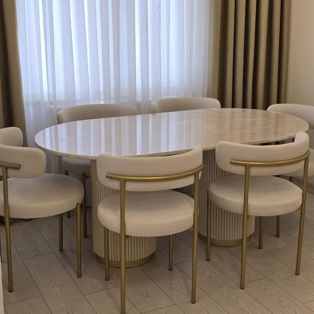 Table à manger ovale + 6 chaises