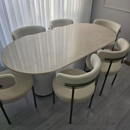 Table à manger ovale + 6 chaises